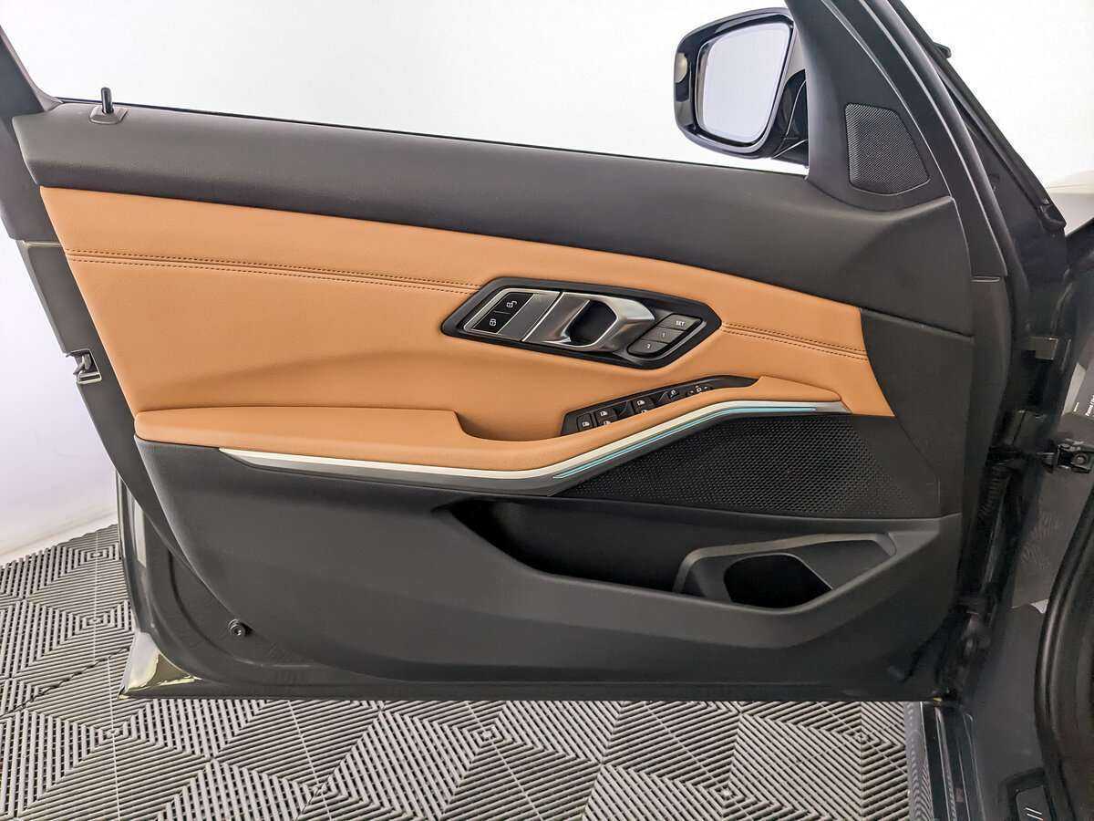 Купить BMW 3 серии с пробегом. Фото: #14