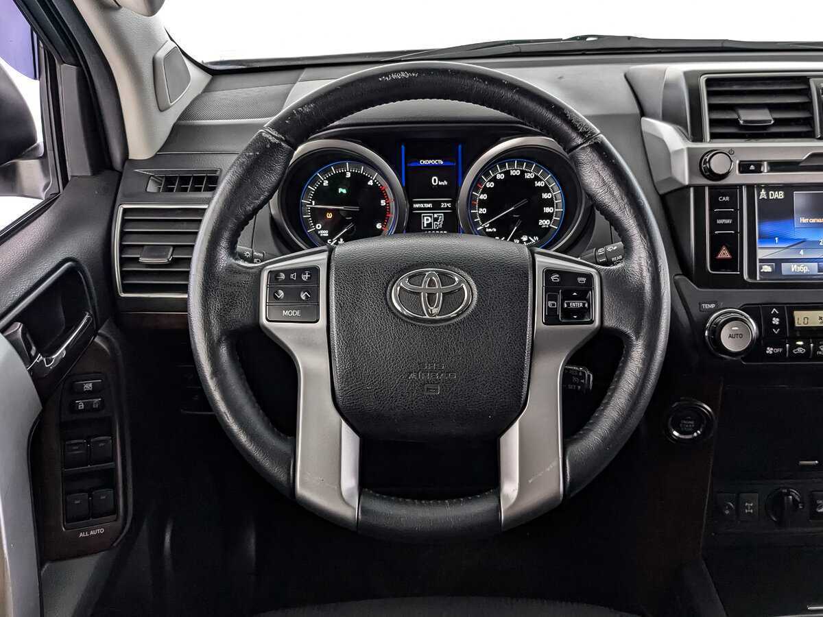 Купить Toyota Land Cruiser Prado с пробегом. Фото: #17