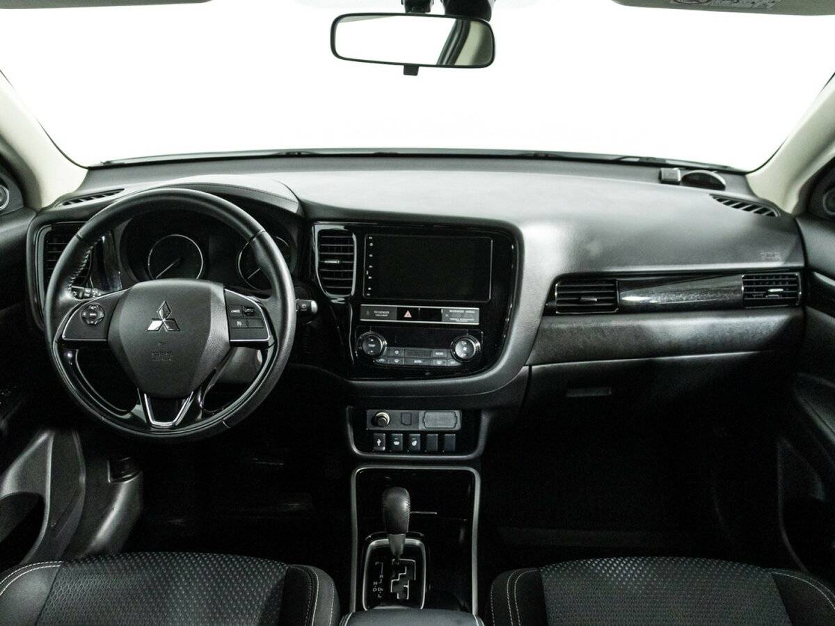 Купить Mitsubishi Outlander с пробегом. Фото: #10