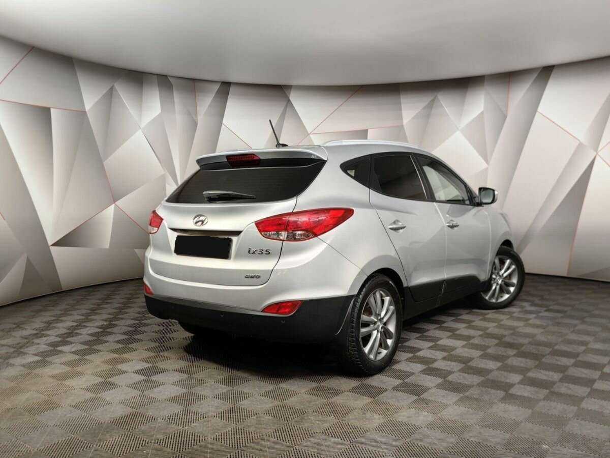 Купить Hyundai ix35 с пробегом. Фото: #1
