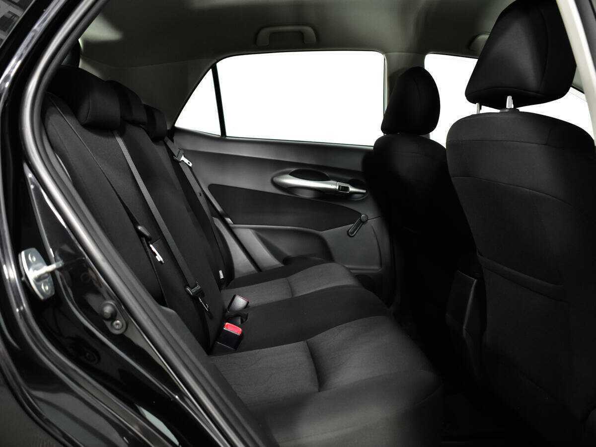 Купить Toyota Auris с пробегом. Фото: #9