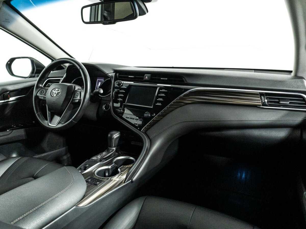 Купить Toyota Camry с пробегом. Фото: #8