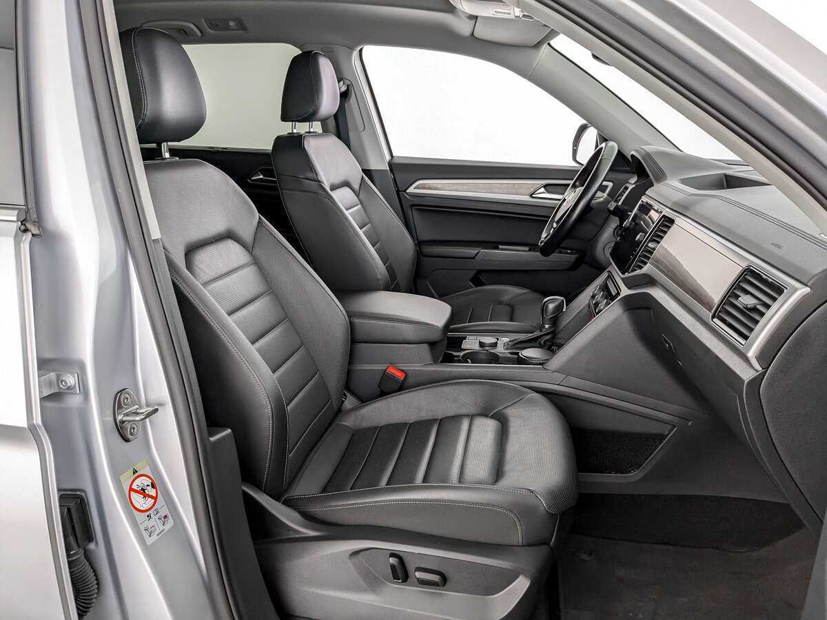 Купить Volkswagen Teramont с пробегом. Фото: #19