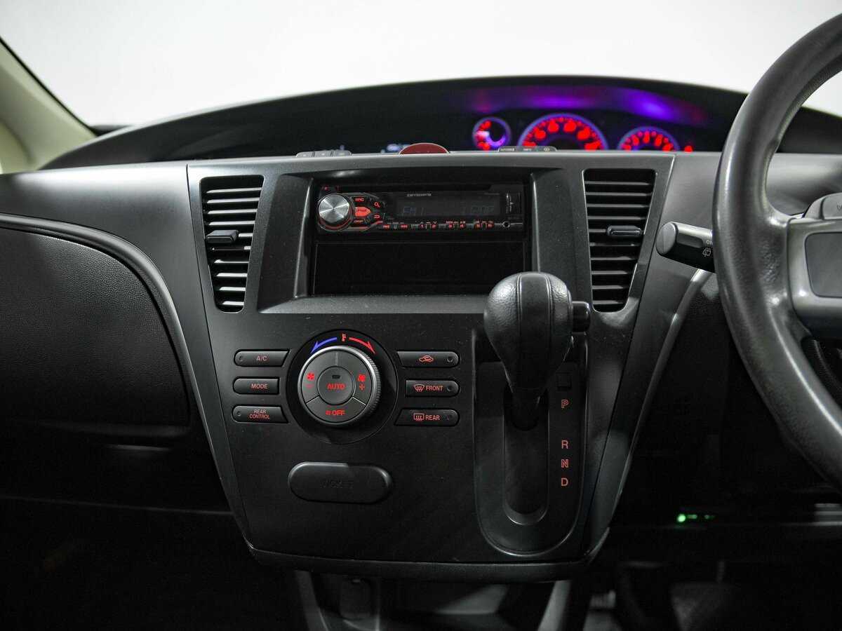 Купить Mazda Biante с пробегом. Фото: #8