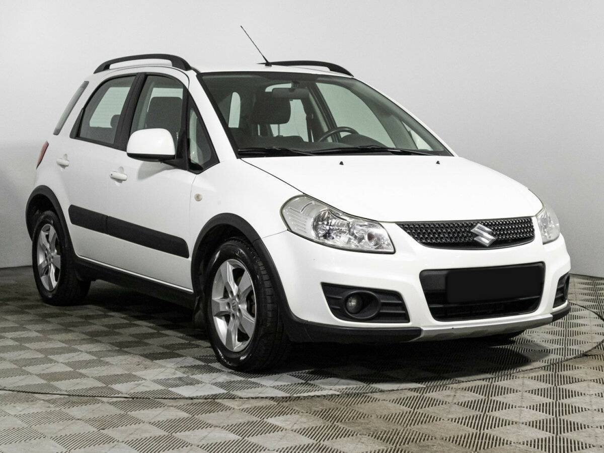 Купить Suzuki SX4 с пробегом. Фото: #1