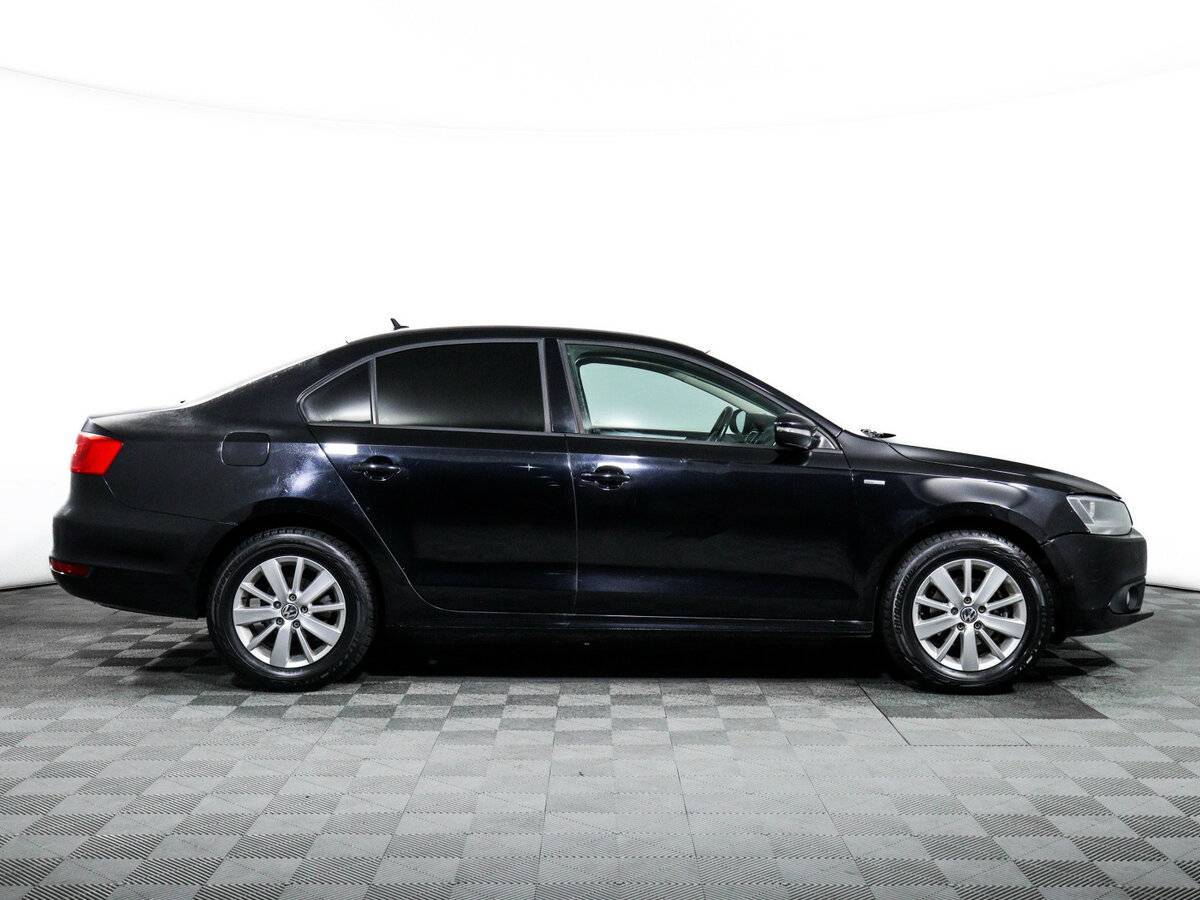 Купить Volkswagen Jetta с пробегом. Фото: #3