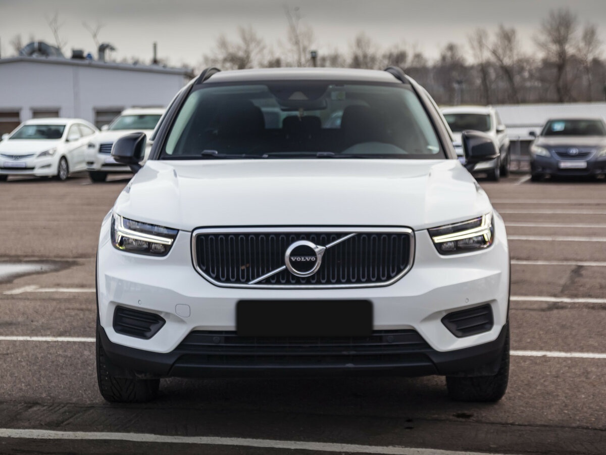 Купить Volvo XC40 с пробегом. Фото: #2