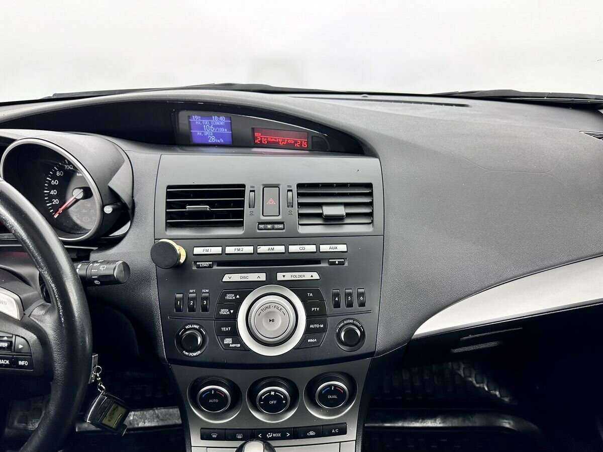 Купить Mazda 3 с пробегом. Фото: #13