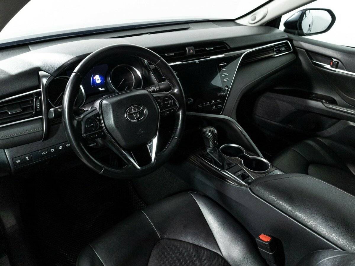 Купить Toyota Camry с пробегом. Фото: #10