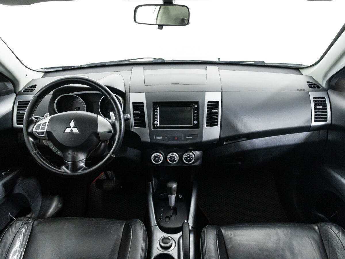 Купить Mitsubishi Outlander с пробегом. Фото: #12