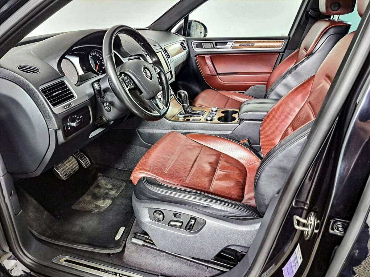 Купить Volkswagen Touareg с пробегом. Фото: #11
