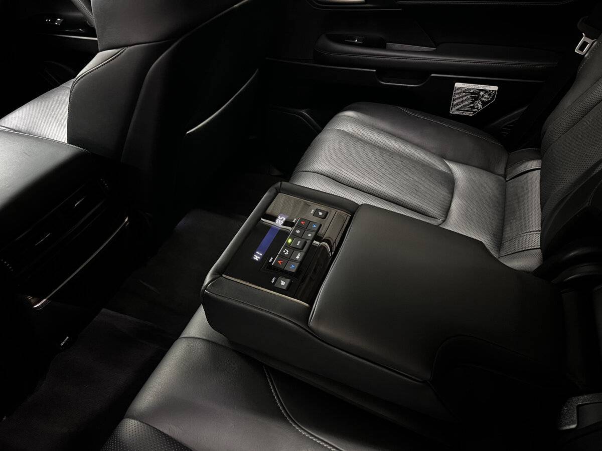 Купить Lexus LX с пробегом. Фото: #18