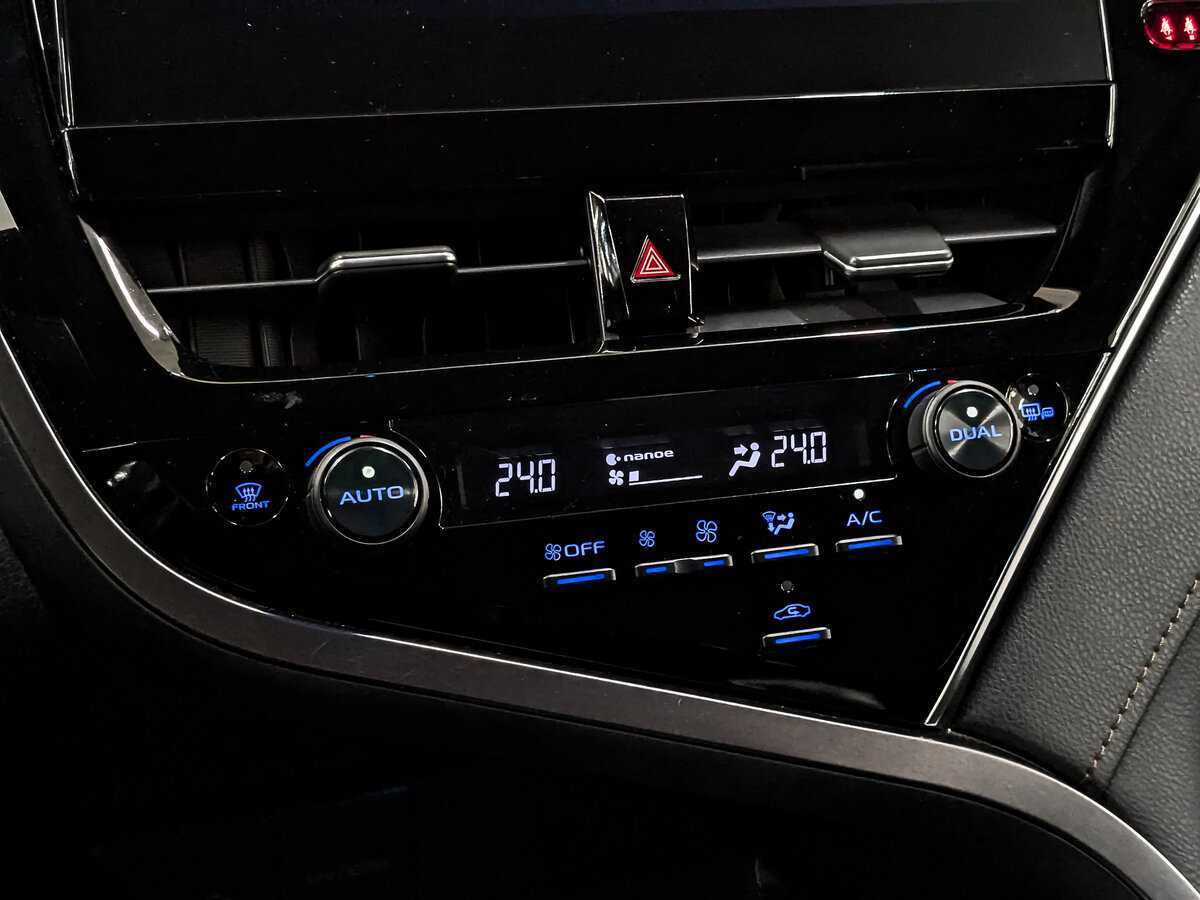 Купить Toyota Camry с пробегом. Фото: #20