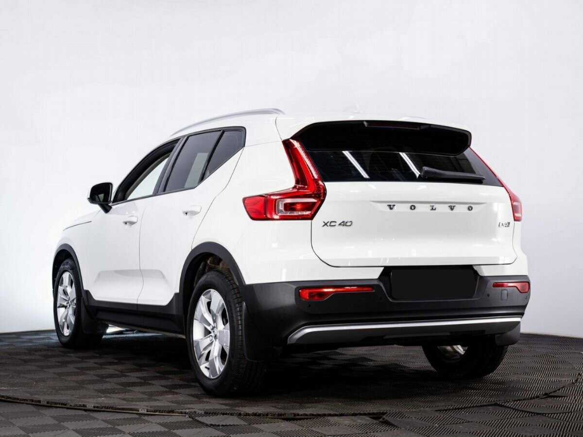 Купить Volvo XC40 с пробегом. Фото: #3