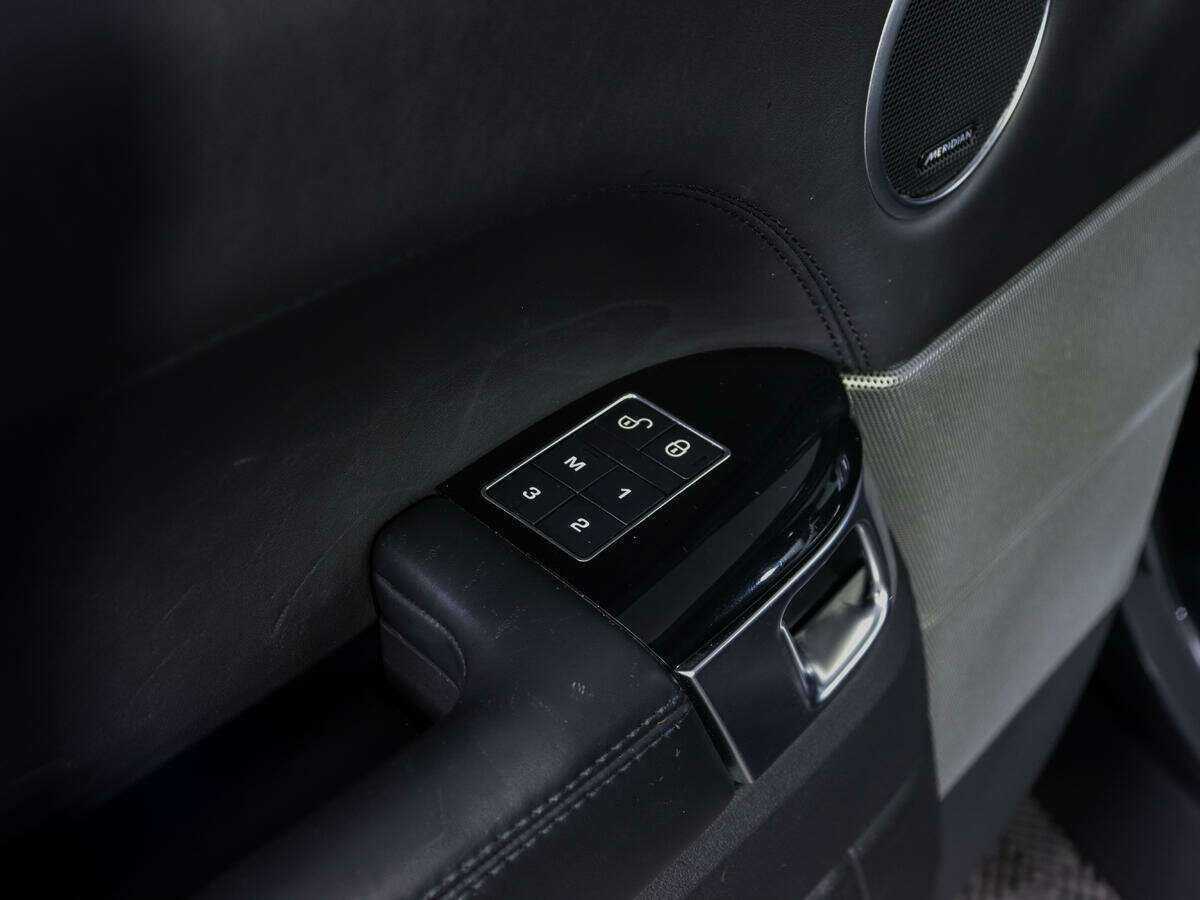 Купить Land Rover Range Rover Sport с пробегом. Фото: #12
