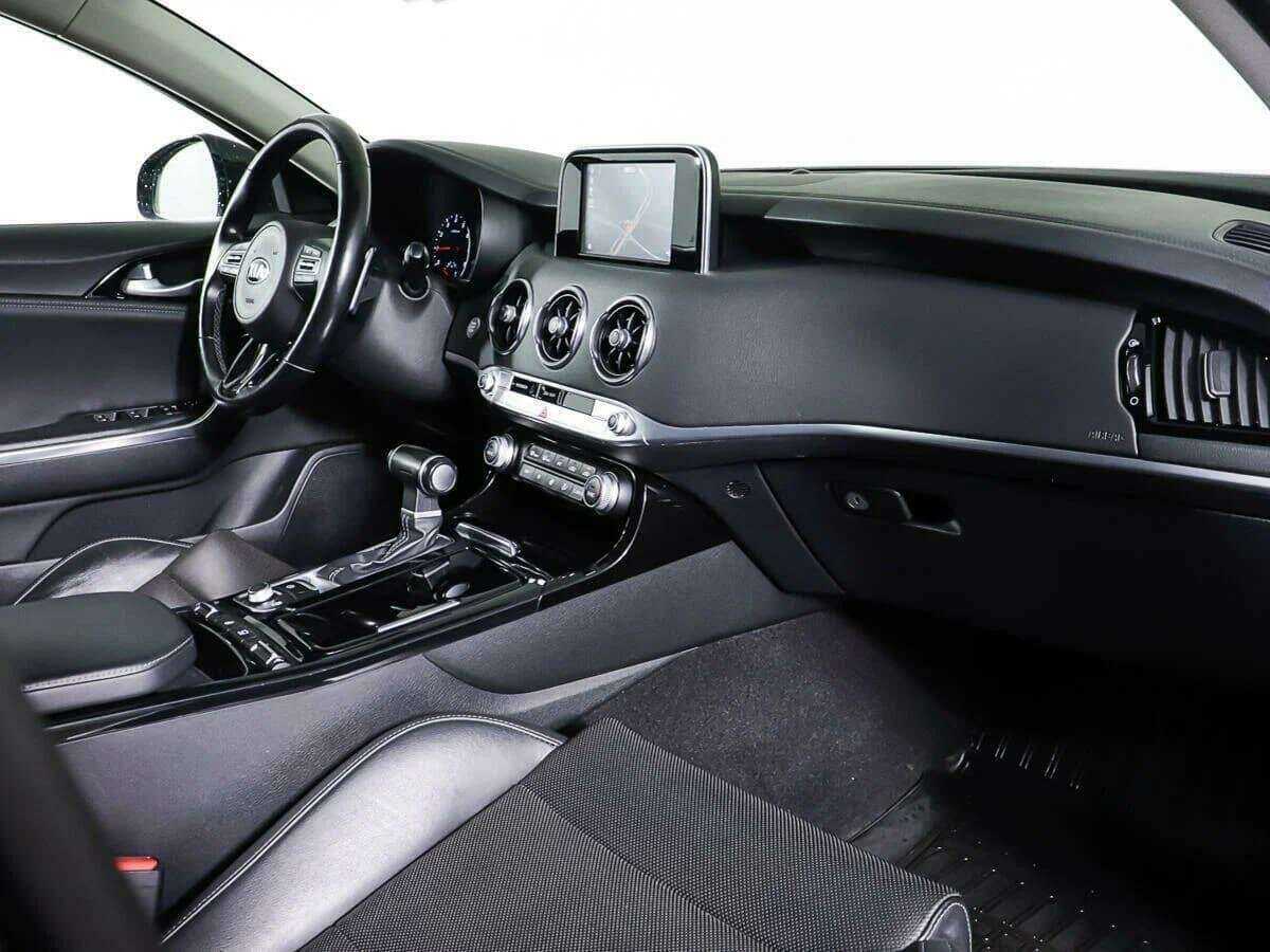 Купить Kia Stinger с пробегом. Фото: #8