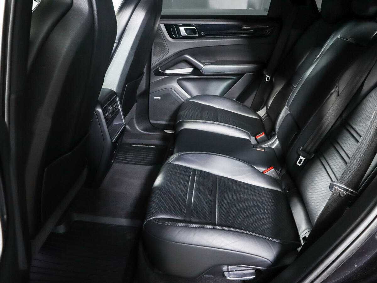 Купить Porsche Cayenne с пробегом. Фото: #9
