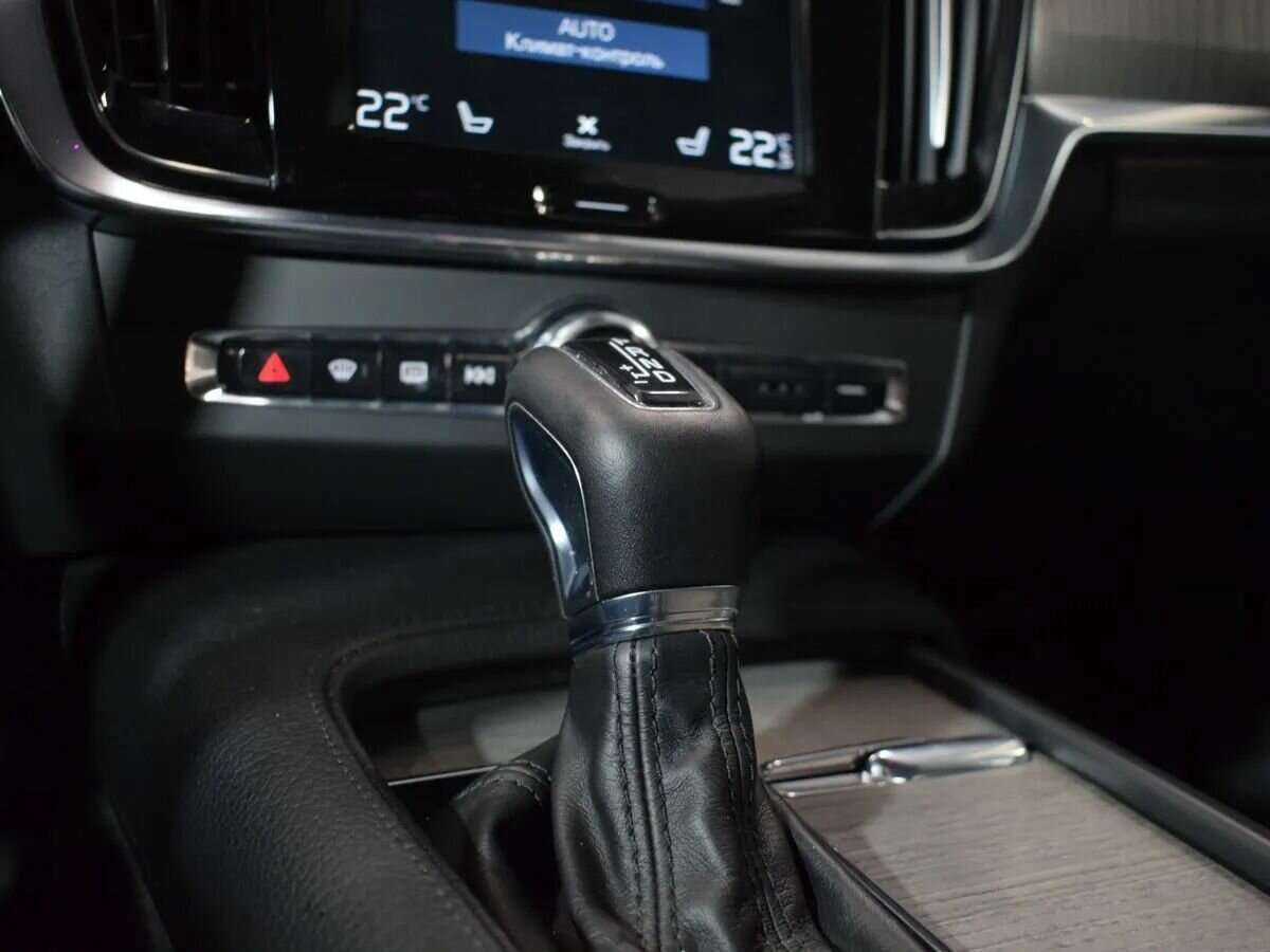 Купить Volvo S90 с пробегом. Фото: #28