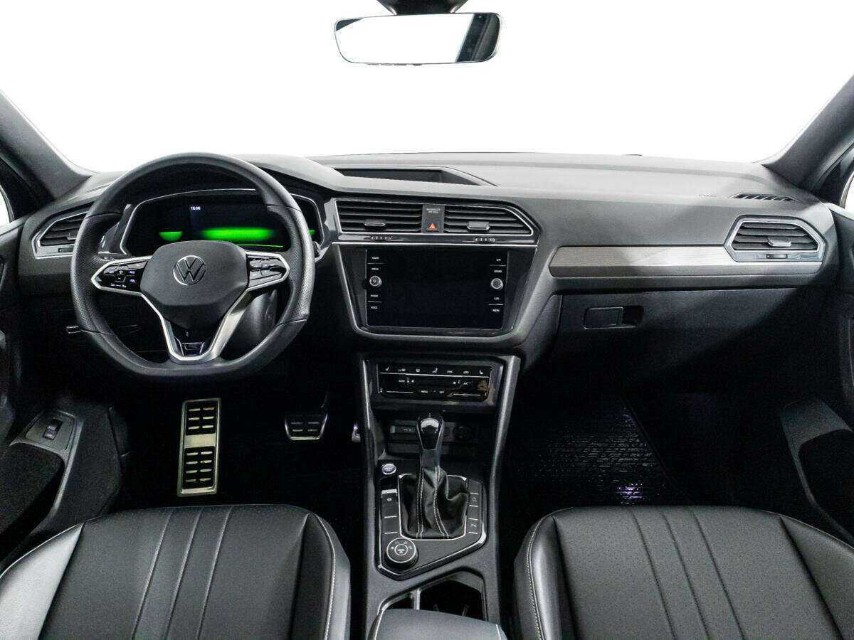 Купить Volkswagen Tiguan с пробегом. Фото: #12