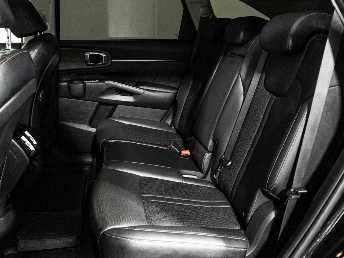 Купить Kia Sorento с пробегом. Фото: #9