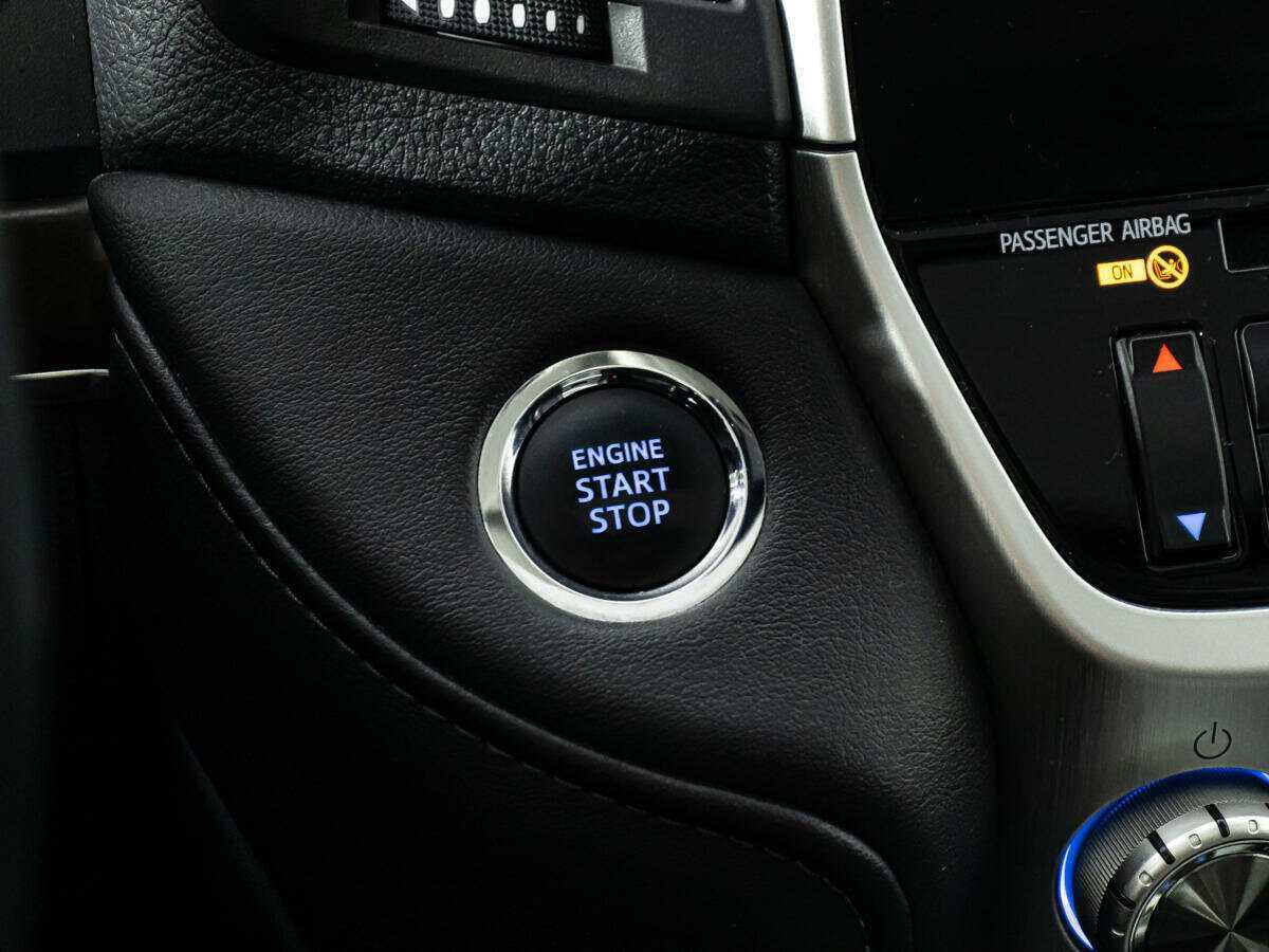 Купить Toyota Land Cruiser с пробегом. Фото: #22