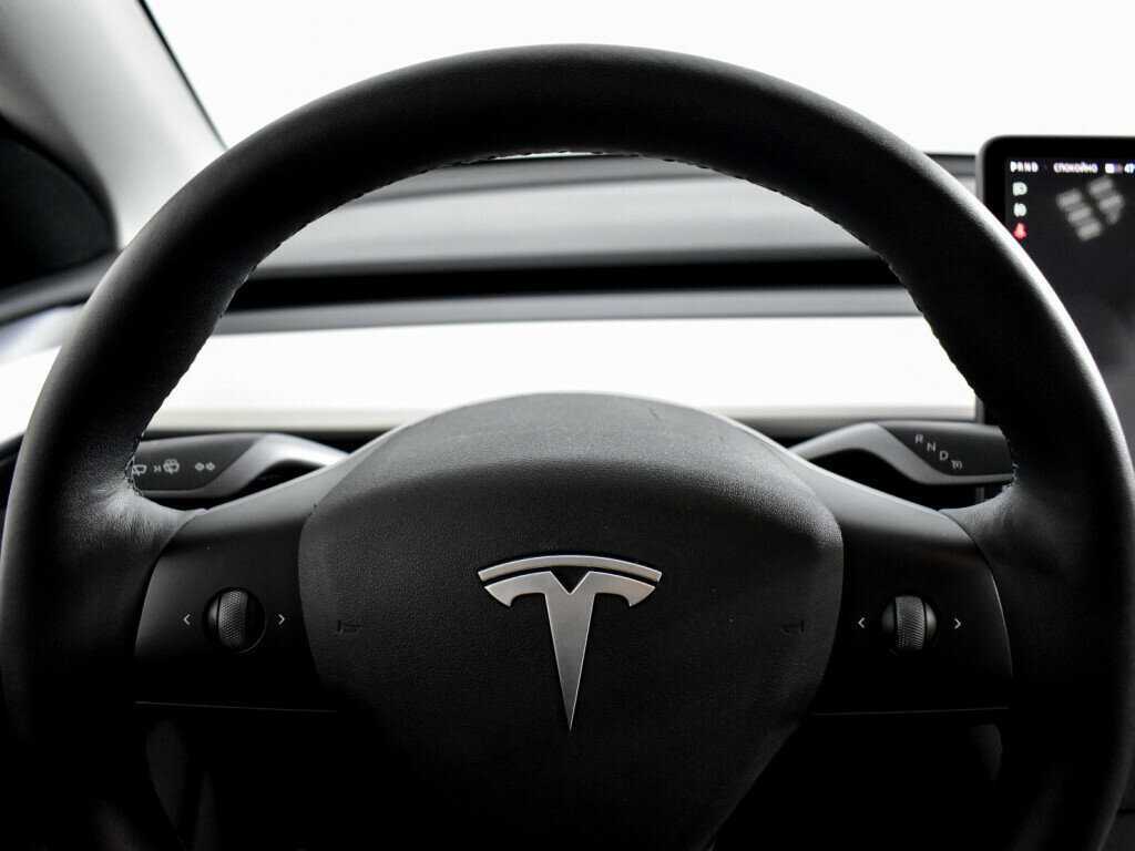 Купить Tesla Model Y с пробегом. Фото: #18