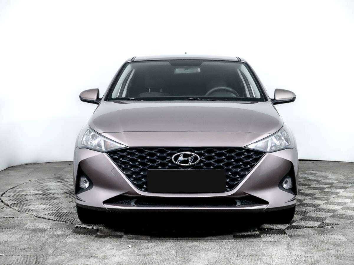 Купить Hyundai Solaris с пробегом. Фото: #0