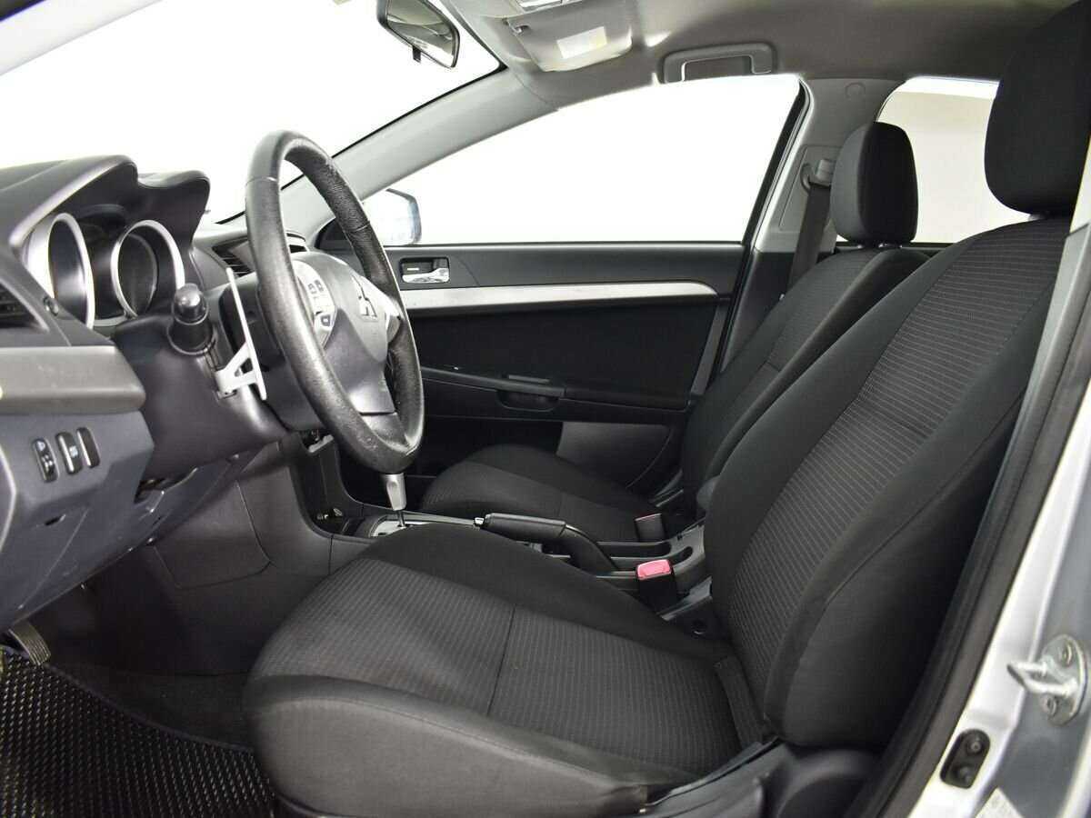 Купить Mitsubishi Lancer с пробегом. Фото: #8