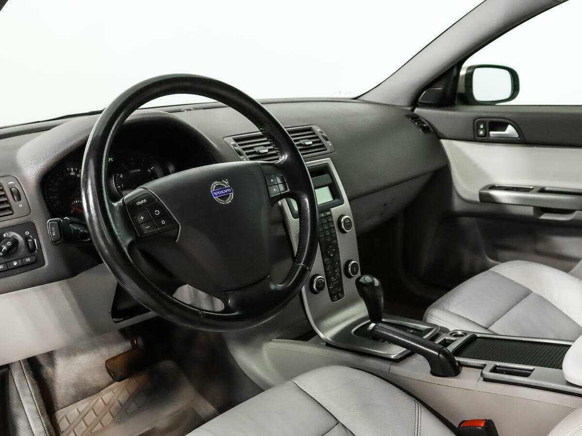 Купить Volvo S40 с пробегом. Фото: #8