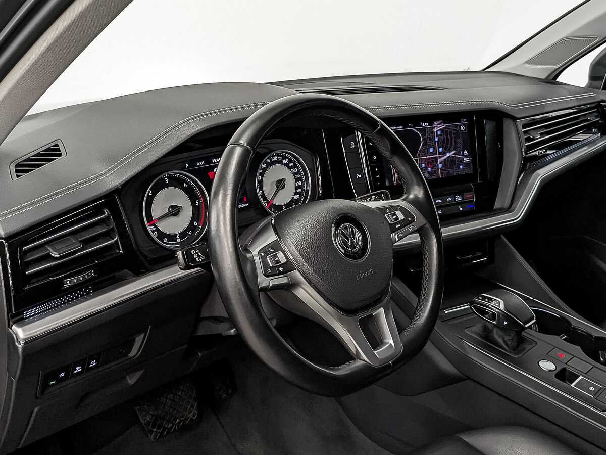 Купить Volkswagen Touareg с пробегом. Фото: #14