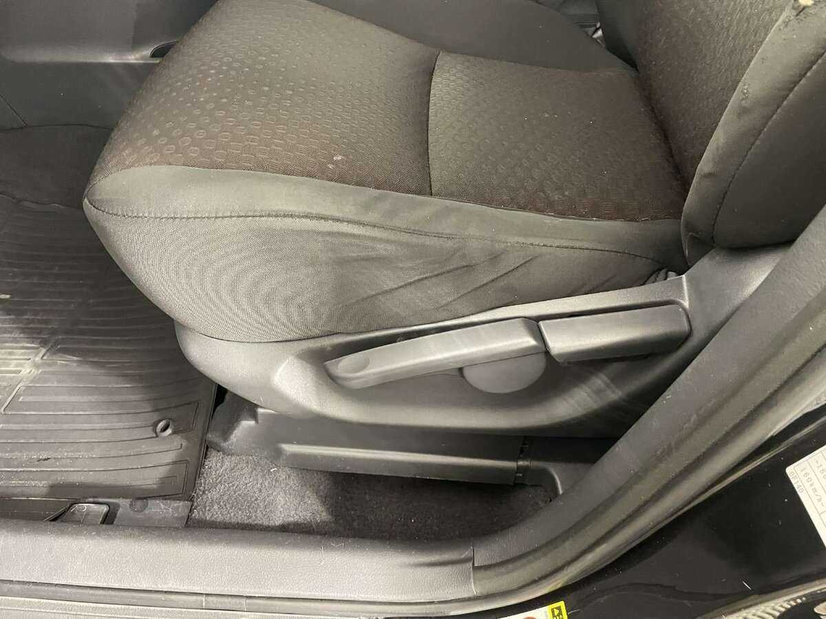 Купить Toyota Verso с пробегом. Фото: #9
