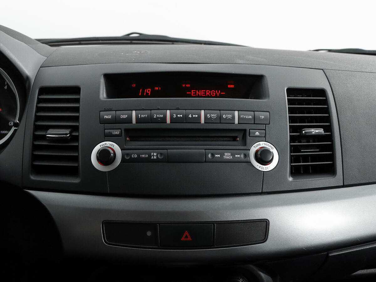Купить Mitsubishi Lancer с пробегом. Фото: #12