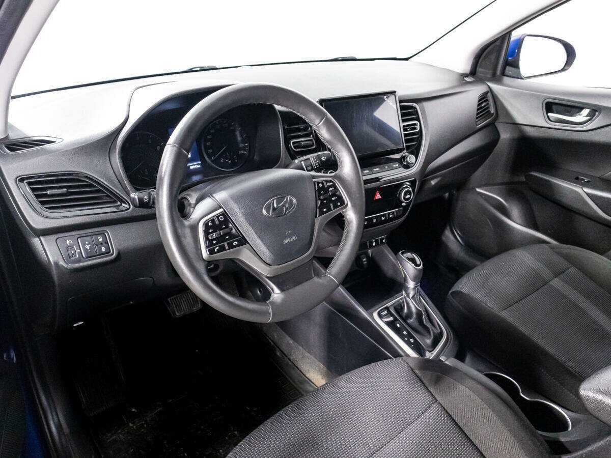 Купить Hyundai Solaris с пробегом. Фото: #10