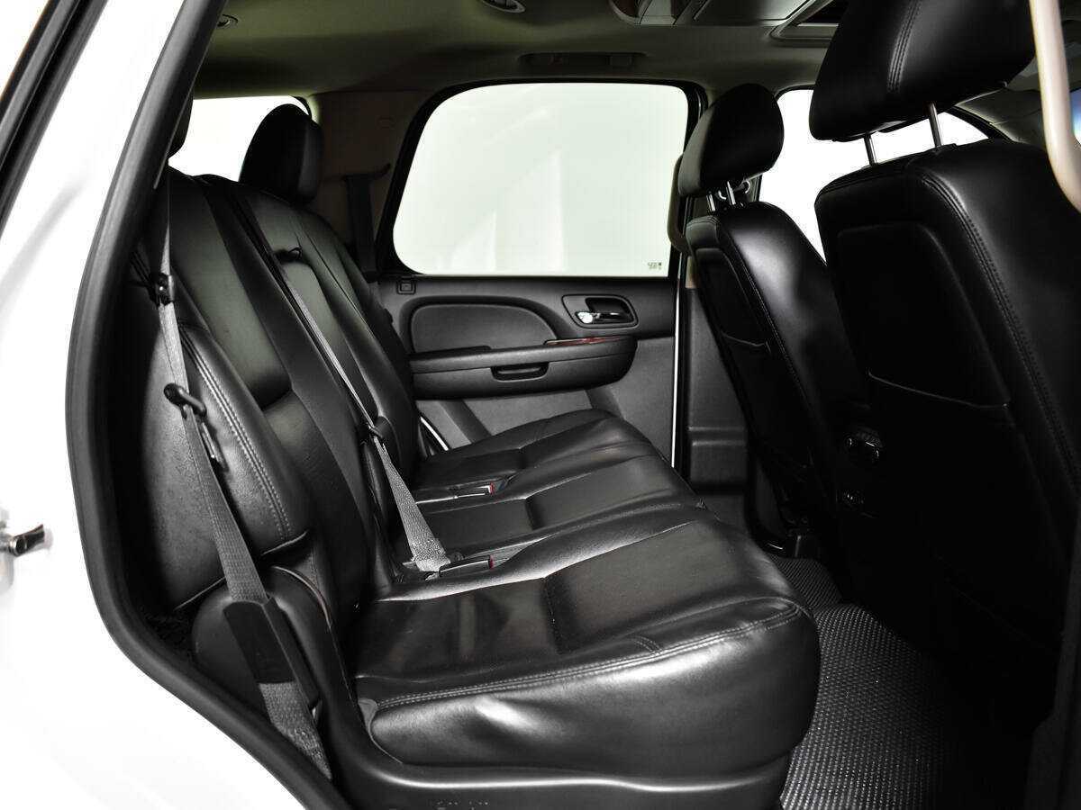 Купить Chevrolet Tahoe с пробегом. Фото: #9