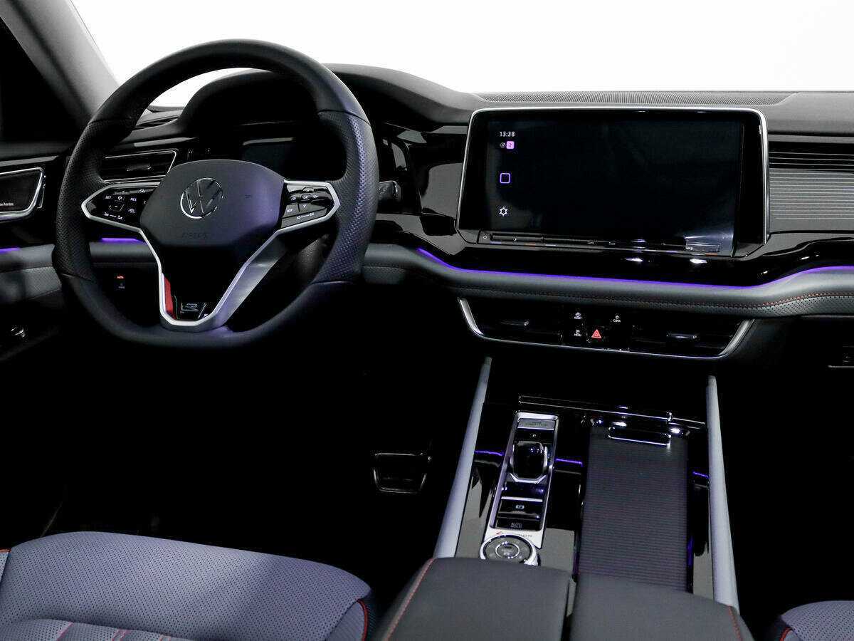 Купить Volkswagen Teramont с пробегом. Фото: #13