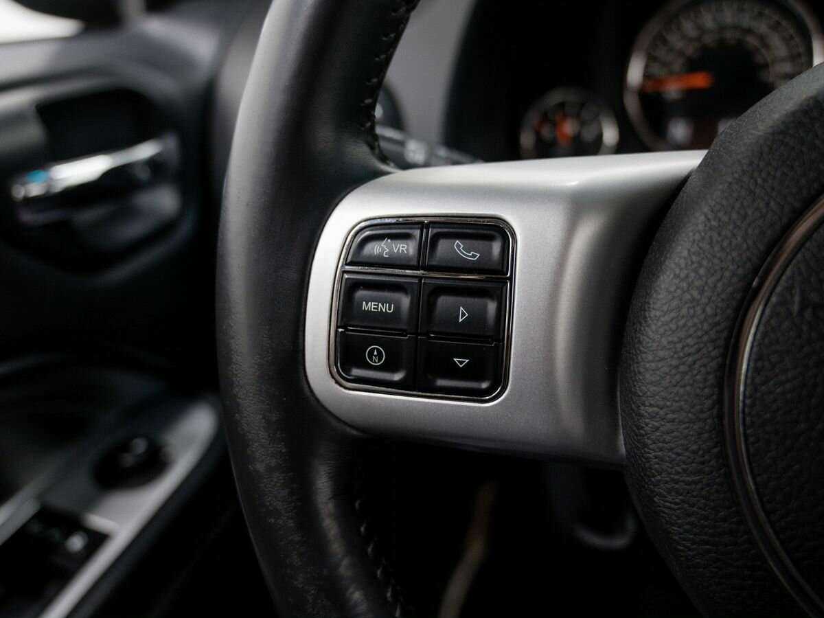 Купить Jeep Compass с пробегом. Фото: #16