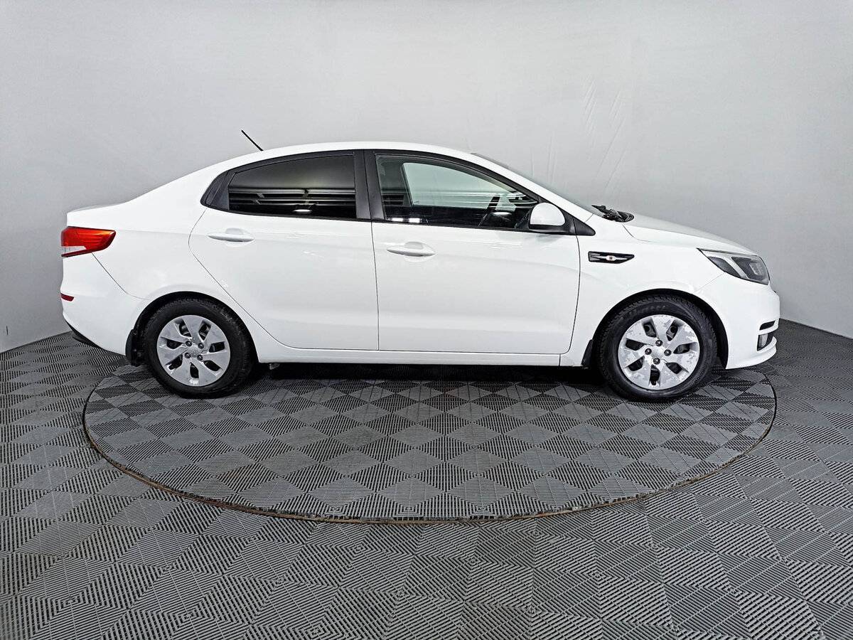 Купить Kia Rio с пробегом. Фото: #3