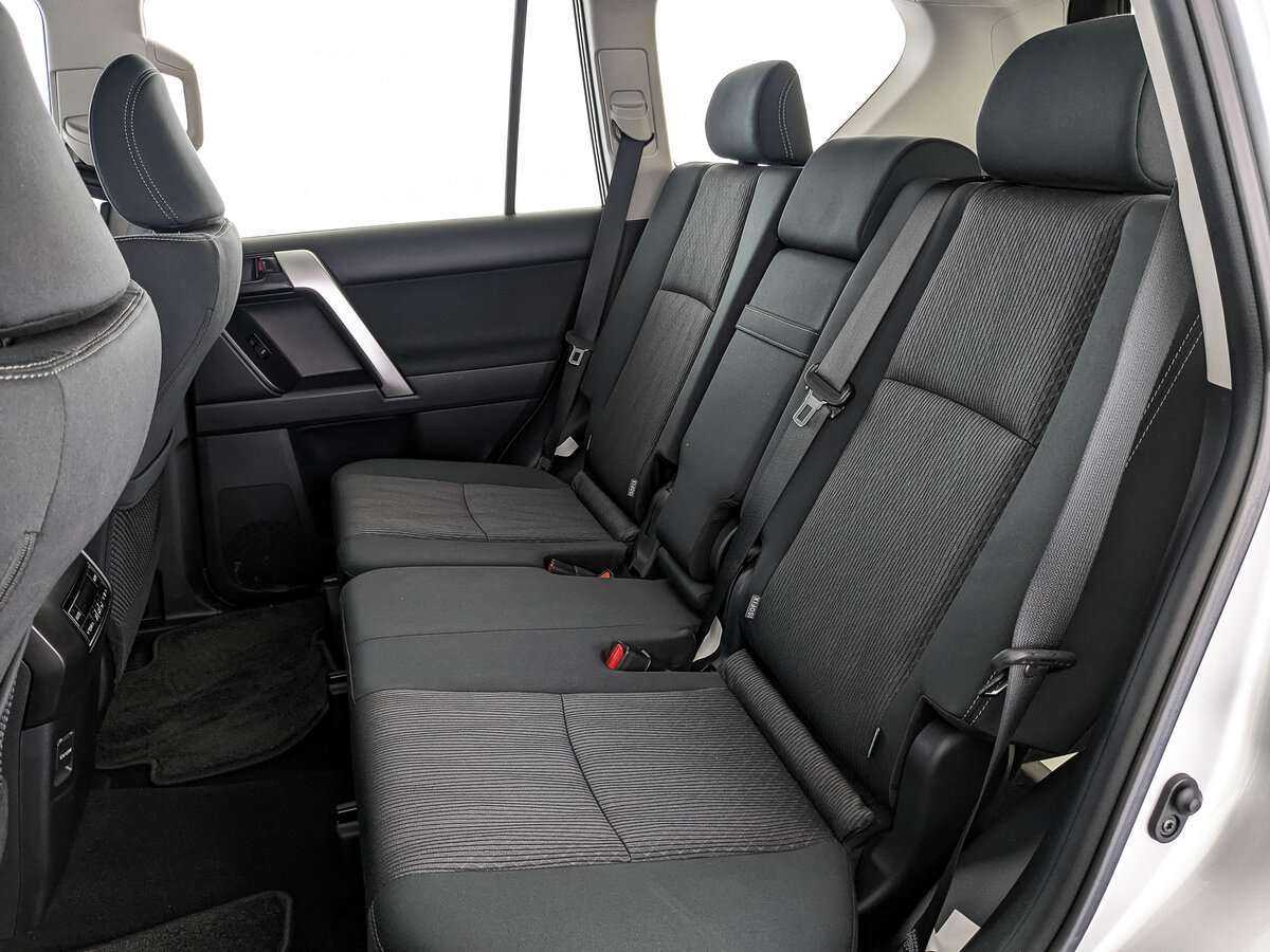 Купить Toyota Land Cruiser Prado с пробегом. Фото: #12