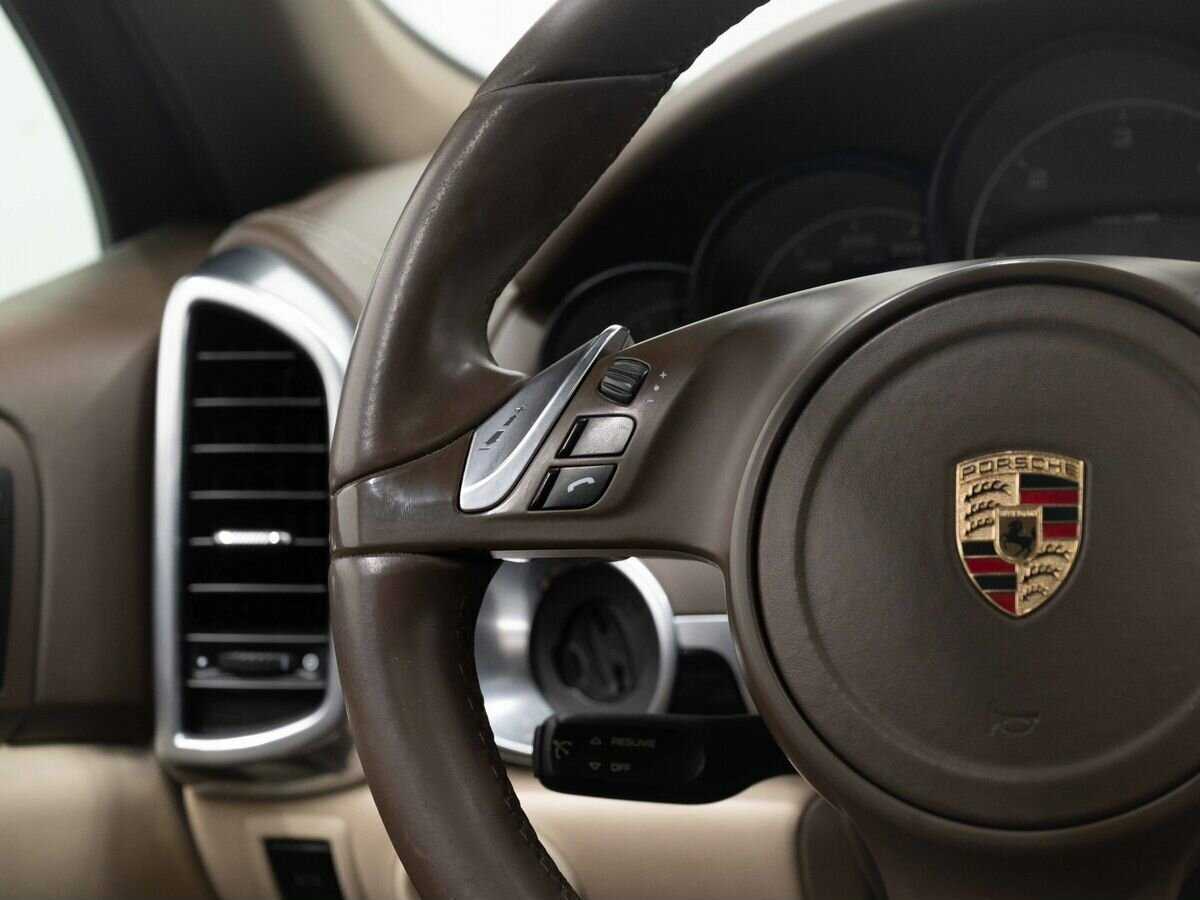 Купить Porsche Cayenne с пробегом. Фото: #18