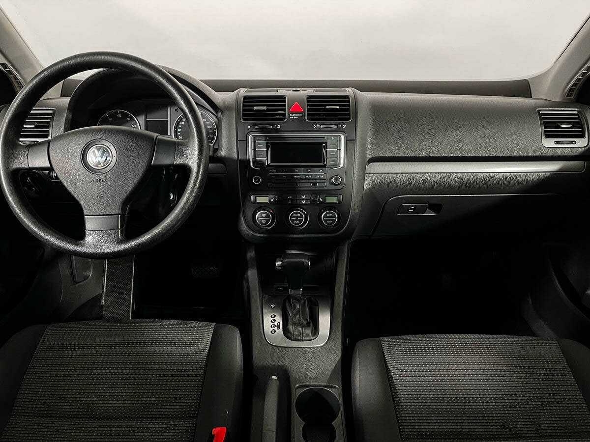 Купить Volkswagen Jetta с пробегом. Фото: #9