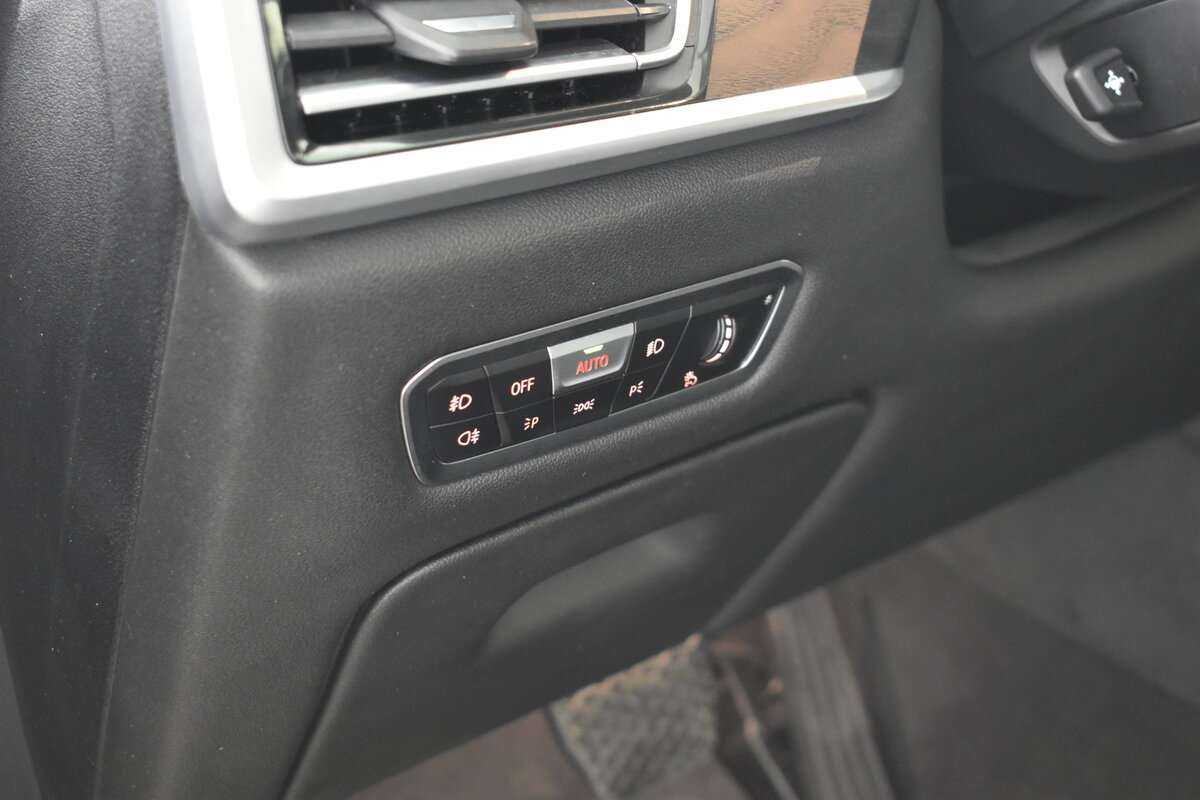 Купить BMW X7 с пробегом. Фото: #19