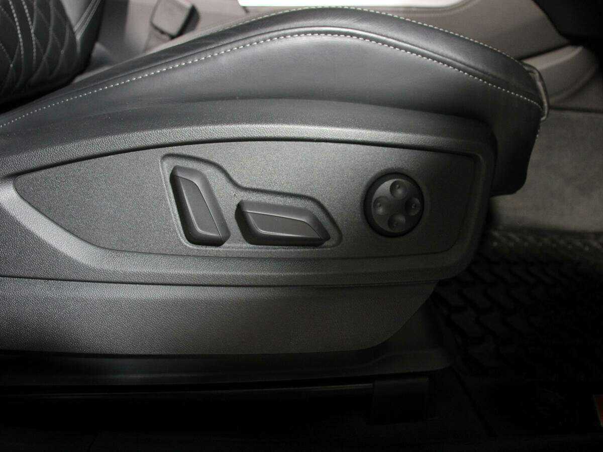 Купить Audi SQ5 с пробегом. Фото: #12