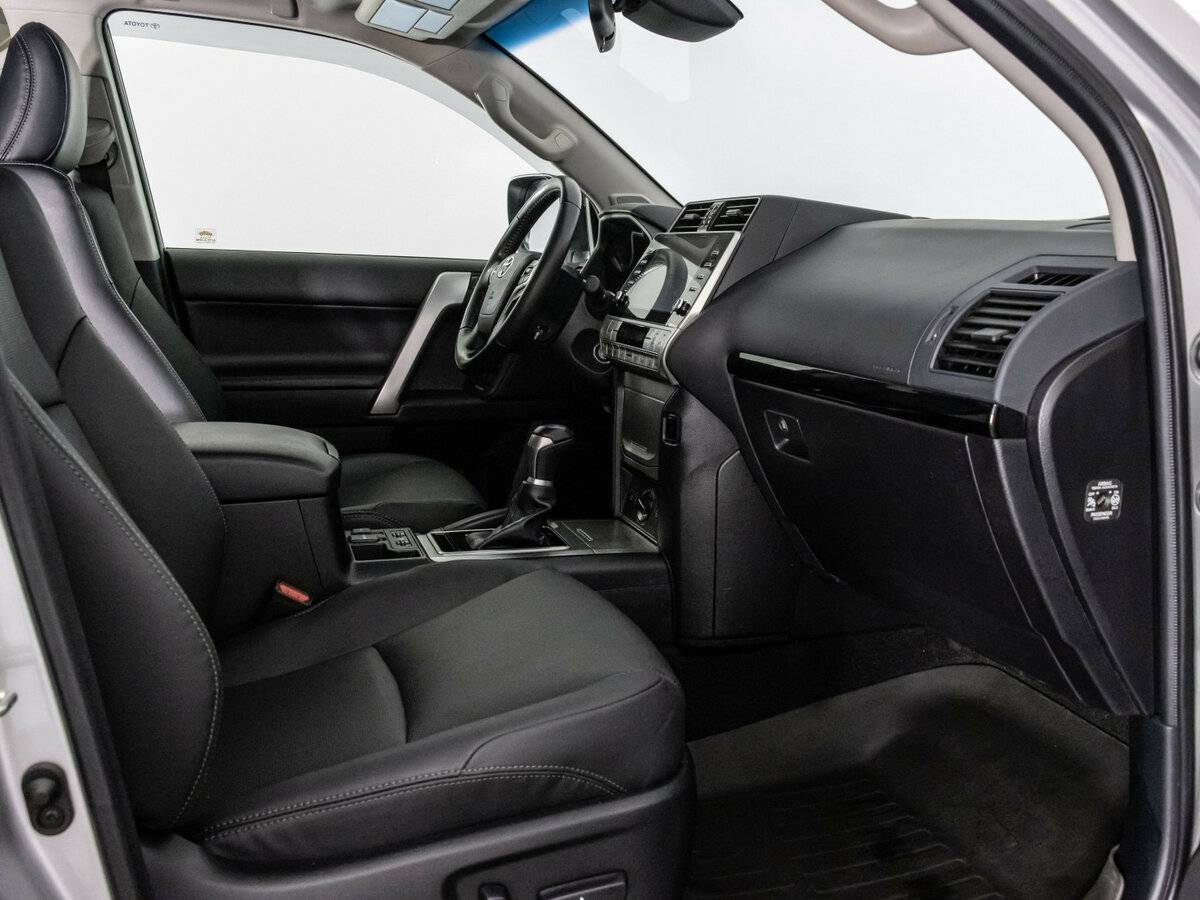 Купить Toyota Land Cruiser Prado с пробегом. Фото: #20