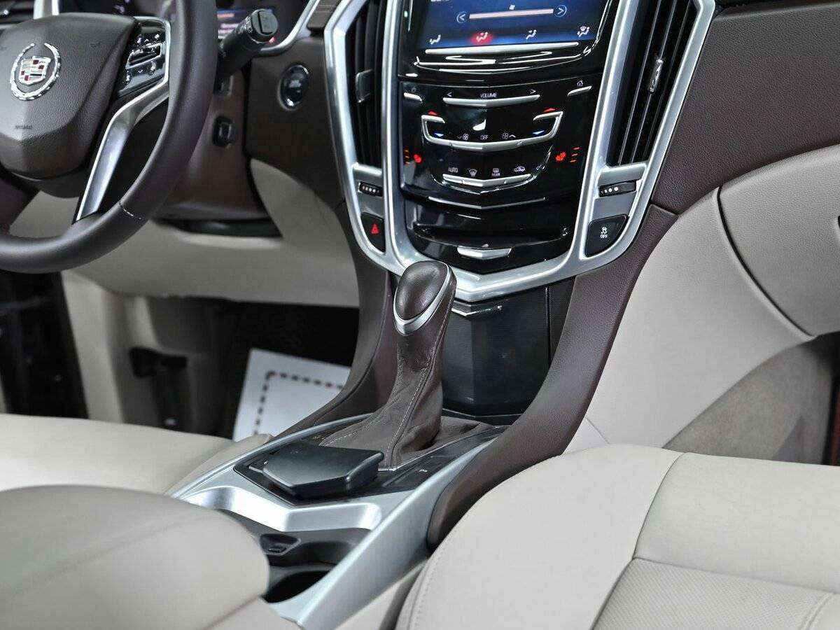 Купить Cadillac SRX с пробегом. Фото: #10