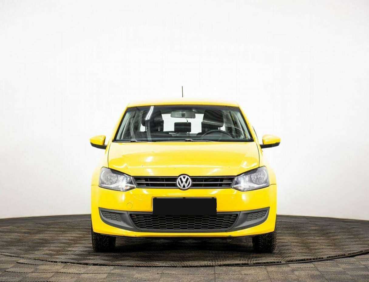 Купить Volkswagen Polo с пробегом. Фото: #1