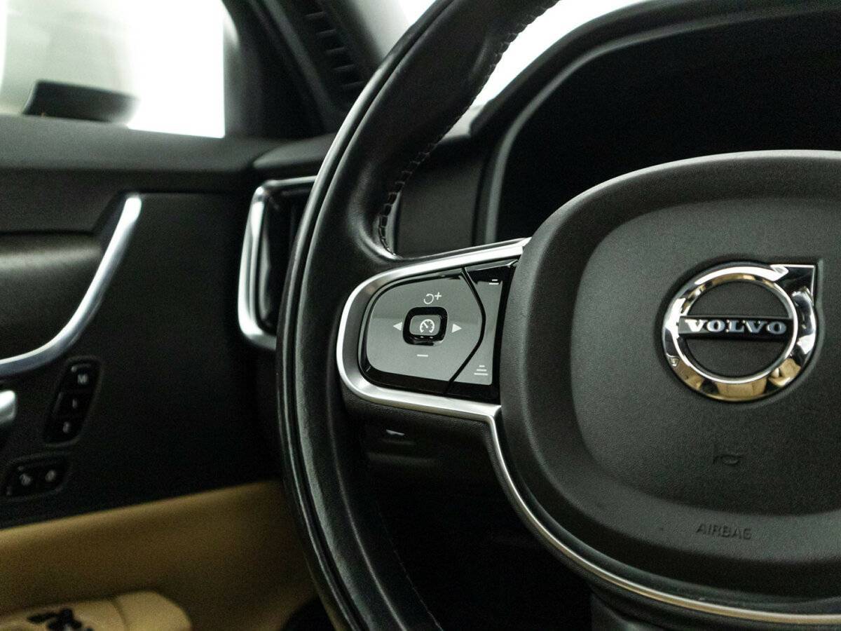 Купить Volvo V90 Cross Country с пробегом. Фото: #21