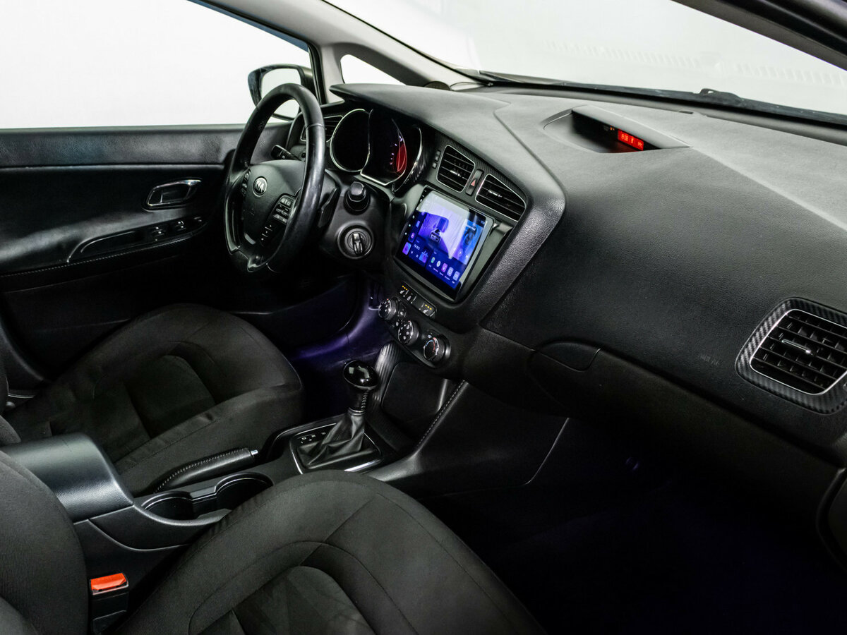 Купить Kia Ceed с пробегом. Фото: #7