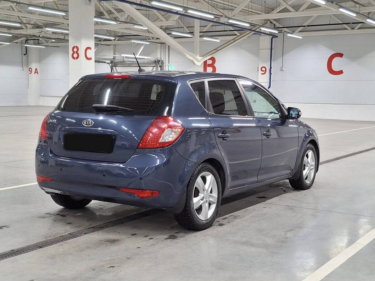 Купить Kia Ceed с пробегом. Фото: #4