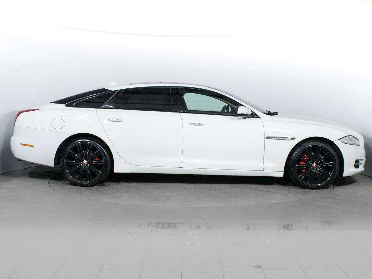 Купить Jaguar XJ с пробегом. Фото: #3