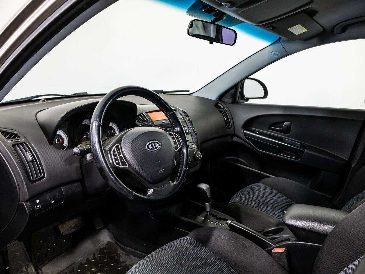 Купить Kia Ceed с пробегом. Фото: #10